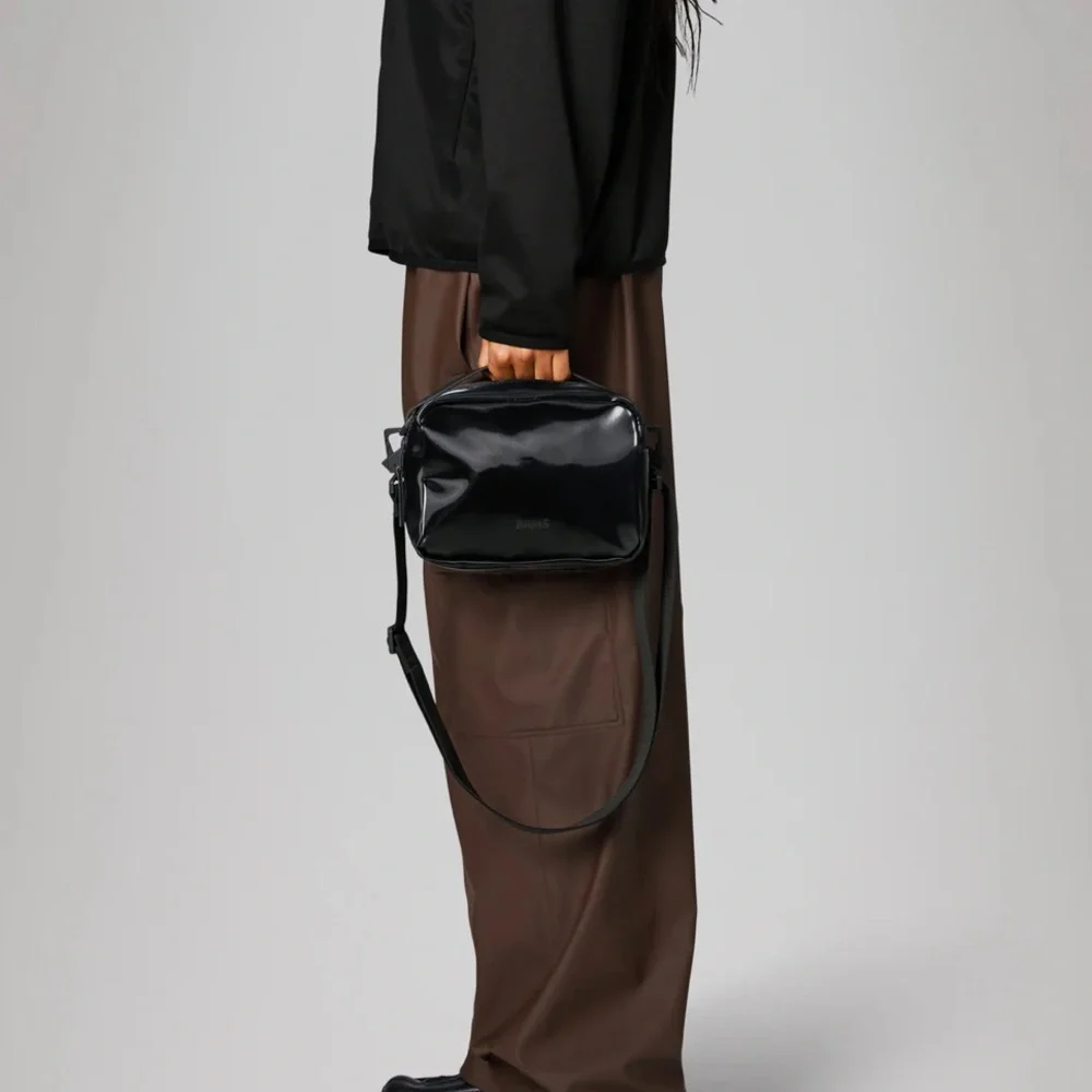 RAINS- Box Bag in Night - Picture 3 of 5